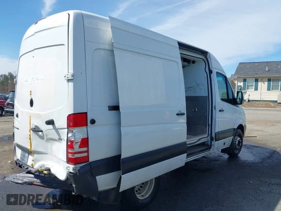 2017 Freightliner Sprinter Cargo z VIN WDYPF0CD1HP387256, wystawiony jako IAAI lot #41506530 z przebiegiem 177 117 mil mil oraz . Historia ofert i sprzedaży dostępna na DreamBid. Obrazek 4.