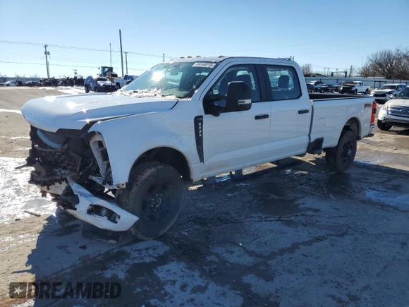 2024 Ford Super Duty F-250 SRW XL with VIN 1FT8W2BA6RED50333, listed as a Copart auction lot 88048865 with 19,521 mi miles and Salvage Title. Bid and sale history available at carsss.com. Image 1.