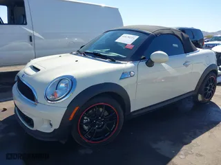 2015 MINI Cooper Roadster S with VIN WMWSY3C51FT595455, listed as a IAAI auction lot 41670221 with NaN miles. Bid and sale history available at carsss.com. Image 17.