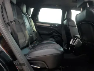 2013 Porsche Cayenne GTS с VIN WP1AD2A29DLA72323, выставлен на аукционе Copart как лот 52990885 с пробегом 100 812 миль миль и Списание • Salvage title. История ставок и продаж доступна на DreamBid. Изображение 11.
