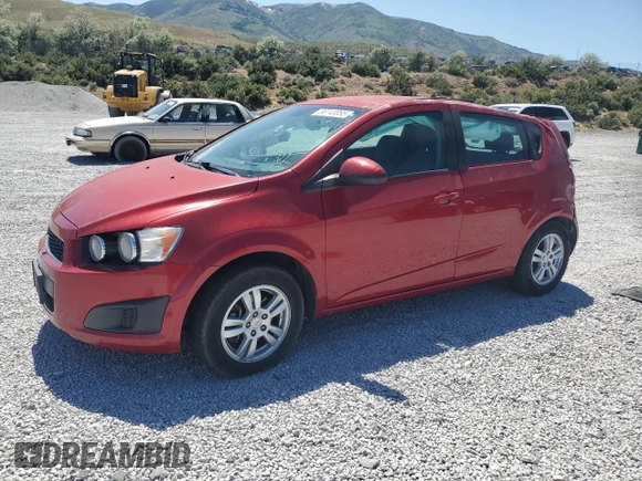 2012 Chevrolet Sonic LS z VIN 1G1JA6SH0C4113041, wystawiony jako Copart lot #58743055 z przebiegiem 69 453 mil mil oraz Szkoda całkowita • Salvage title. Historia ofert i sprzedaży dostępna na DreamBid. Obrazek 1.
