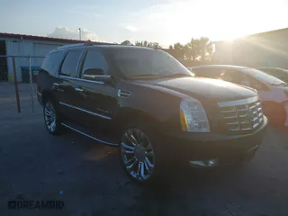 2009 Cadillac Escalade with VIN 1GYFK13259R152009, listed as a IAAI auction lot 41510032 with 161,401 mi miles. Bid and sale history available at carsss.com. Image 1.