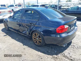 2006 BMW 3 Series 325i z VIN WBAVB13526KX50216, wystawiony jako IAAI lot #42086681 z przebiegiem 203 047 mil mil oraz . Historia ofert i sprzedaży dostępna na DreamBid. Obrazek 3.
