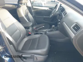 2014 Volkswagen Jetta SE with VIN 3VWD07AJ6EM417996, listed as a IAAI auction lot 42723125 with 108,952 mi miles and . Bid and sale history available at DreamBid. Image 5.