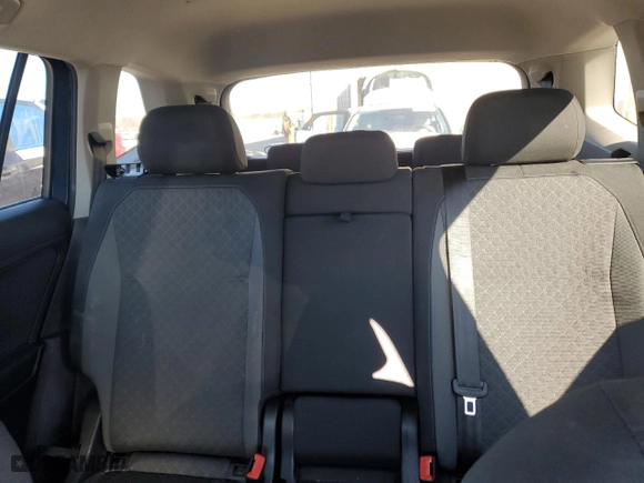 2019 Volkswagen Tiguan S with VIN 3VV1B7AX8KM087506, listed as a Copart auction lot 88117045 with 109,717 mi miles and Salvage Title. Bid and sale history available at carsss.com. Image 10.