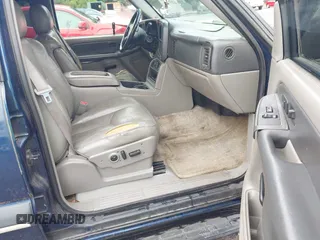 2003 Chevrolet Tahoe LS with VIN 1GNEC13Z13J117508, listed as a IAAI auction lot 42654839 with 270,213 mi miles and . Bid and sale history available at DreamBid. Image 5.