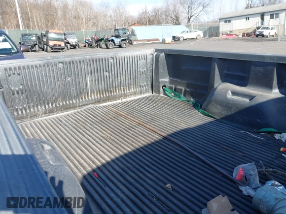 2004 Ford F-250 XL с VIN 1FTNF20L74EA69612, выставлен на аукционе IAAI как лот 41404679 с пробегом 171 118 миль миль и . История ставок и продаж доступна на DreamBid. Изображение 8.