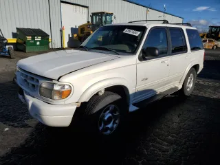 1999 Ford Explorer XLT z VIN 1FMZU34E3XZA98316, wystawiony jako Copart lot #85561564 z przebiegiem 221 509 mil mil oraz Szkoda całkowita • Salvage title. Historia ofert i sprzedaży dostępna na DreamBid. Obrazek 1.