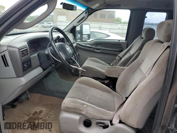2004 Ford F-250 XL z VIN 1FTNX21P54ED17094, wystawiony jako Copart lot #55435195 z przebiegiem 172 934 mil mil oraz Szkoda całkowita • Salvage title. Historia ofert i sprzedaży dostępna na DreamBid. Obrazek 7.