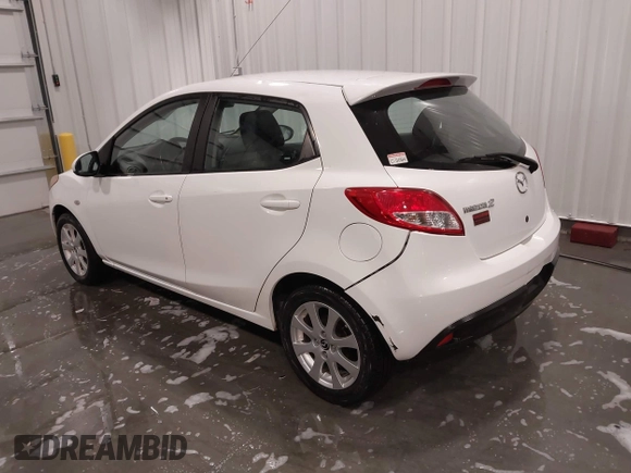 2014 Mazda 2 Touring z VIN JM1DE1LY6E0171403, wystawiony jako IAAI lot #41416489 z przebiegiem 84 494 mil mil oraz . Historia ofert i sprzedaży dostępna na DreamBid. Obrazek 3.