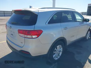 2018 Kia Sorento LX with VIN 5XYPGDA37JG376605, listed as a IAAI auction lot 41812731 with 118,579 mi miles. Bid and sale history available at carsss.com. Image 4.