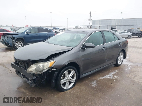2014 Toyota Camry L with VIN 4T1BF1FK5EU304863, listed as a IAAI auction lot 41548606 with 145,201 mi miles. Bid and sale history available at carsss.com. Image 19.