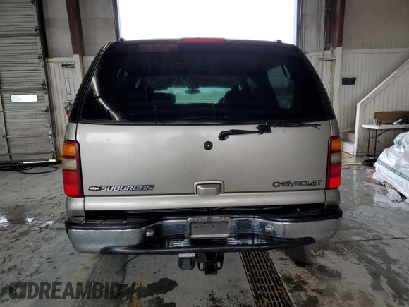 2001 Chevrolet Suburban LS with VIN 3GNEC16T01G210929, listed as a Copart auction lot 72276304 with 317,653 mi miles and Salvage Title. Bid and sale history available at carsss.com. Image 6.