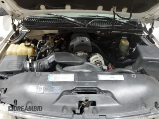2000 Chevrolet Suburban LS with VIN 3GNEC16T3YG112424, listed as a Copart auction lot 48771605 with 242,592 mi miles and Clean title. Bid and sale history available at DreamBid. Image 12.
