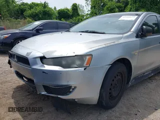 2010 Mitsubishi Lancer DE z VIN JA32U1FU7AU008019, wystawiony jako IAAI lot #42181672 z przebiegiem 227 360 mil mil oraz . Historia ofert i sprzedaży dostępna na DreamBid. Obrazek 13.