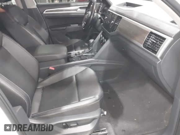 2018 Volkswagen Atlas SEL with VIN 1V2MR2CAXJC557973, listed as a IAAI auction lot 41535114 with 107,894 mi miles and . Bid and sale history available at DreamBid. Image 5.