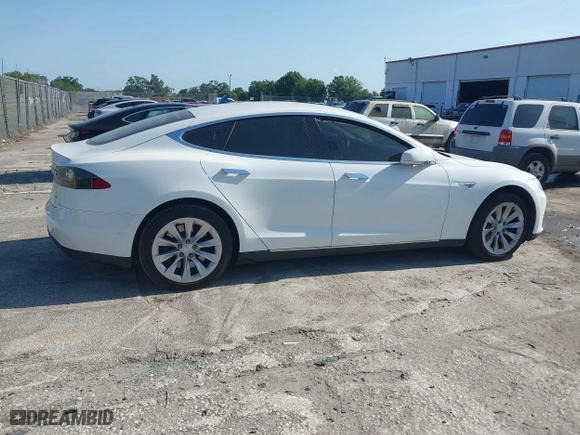 2016 Tesla Model S 70 kWh Battery with VIN 5YJSA1E16GF129997, listed as a IAAI auction lot 42108270 with 1 mi miles. Bid and sale history available at carsss.com. Image 13.