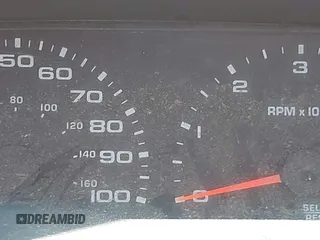 2003 Ford F-350 с VIN 1FDSF34L23EC39582, выставлен на аукционе IAAI как лот 42581958 с пробегом Не указан миль и . История ставок и продаж доступна на DreamBid. Изображение 15.