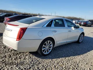 2015 Cadillac XTS Luxury z VIN 2G61M5S39F9156276, wystawiony jako Copart lot #49978215 z przebiegiem 76 953 mil mil oraz Szkoda całkowita • Salvage title. Historia ofert i sprzedaży dostępna na DreamBid. Obrazek 3.