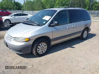 2000 Plymouth Voyager z VIN 2P4GP45G5YR537211, wystawiony jako IAAI lot #42302745 z przebiegiem 278 233 mil mil oraz . Historia ofert i sprzedaży dostępna na DreamBid. Obrazek 2.
