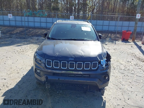 2022 Jeep Compass Latitude with VIN 3C4NJCBB0NT138781, listed as a IAAI auction lot 41897474 with 44,955 mi miles and . Bid and sale history available at carsss.com. Image 6.