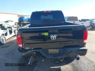 2015 Ram 1500 Express z VIN 1C6RR6KT1FS517948, wystawiony jako IAAI lot #41355978 z przebiegiem 94 784 mil mil oraz . Historia ofert i sprzedaży dostępna na DreamBid. Obrazek 16.