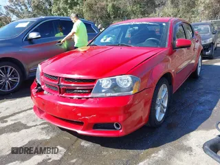 2014 Dodge Avenger SXT z VIN 1C3CDZCB2EN138477, wystawiony jako IAAI lot #41820973 z przebiegiem 51 355 mil mil oraz . Historia ofert i sprzedaży dostępna na DreamBid. Obrazek 2.