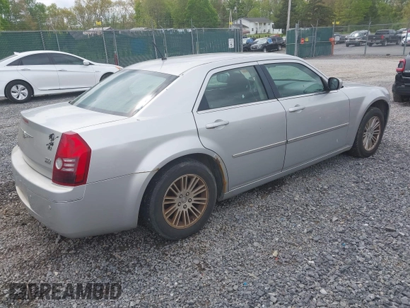 2008 Chrysler 300 Touring with VIN 2C3KA53G48H309834, listed as a IAAI auction lot 42200833 with 209,198 mi miles. Bid and sale history available at carsss.com. Image 4.