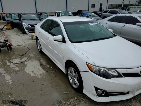 2013 Toyota Camry L with VIN 4T1BF1FK4DU725438, listed as a Copart auction lot 49068525 with 175,227 mi miles and Salvage Title. Bid and sale history available at carsss.com. Image 14.