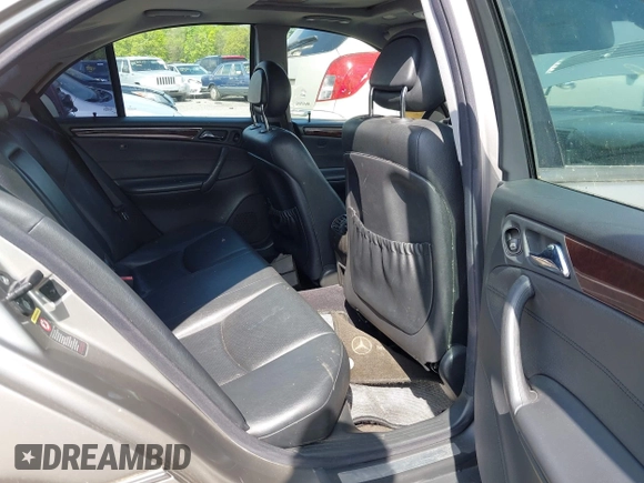 2003 Mercedes-Benz C 240 с VIN WDBRF81J23F399151, выставлен на аукционе IAAI как лот 42148929 с пробегом Не указан миль и . История ставок и продаж доступна на DreamBid. Изображение 8.