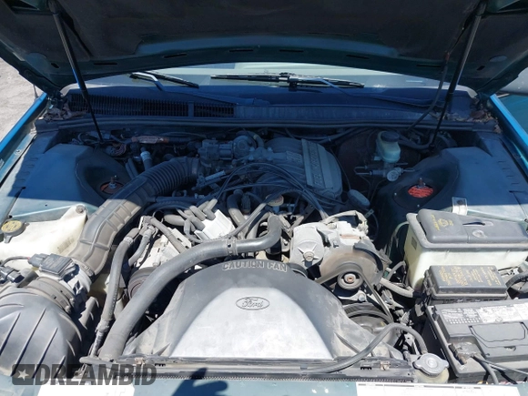 1992 Mercury Cougar z VIN 1MEPM6043NH646925, wystawiony jako IAAI lot #42128701 z przebiegiem 37 103 mil mil oraz . Historia ofert i sprzedaży dostępna na DreamBid. Obrazek 10.