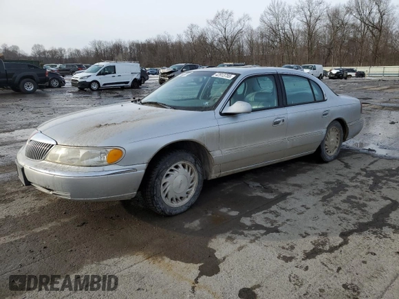 1998 Lincoln Continental with VIN 1LNFM97V0WY741632, listed as a Copart auction lot 42913755 with 192,451 mi miles and Salvage Title. Bid and sale history available at carsss.com. Image 1.