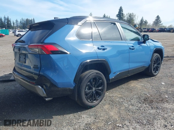 2024 Toyota RAV4 Hybrid XSE z VIN 2T3E6RFV9RW075770, wystawiony jako IAAI lot #42036065 z przebiegiem 33 099 mil mil oraz . Historia ofert i sprzedaży dostępna na DreamBid. Obrazek 4.