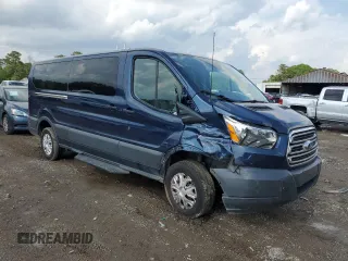 2018 Ford Transit Passenger XL z VIN 1FBZX2YG2JKB39878, wystawiony jako Copart lot #54557905 z przebiegiem 132 974 mil mil oraz Szkody całkowita. Historia ofert i sprzedaży dostępna na DreamBid. Obrazek 4.