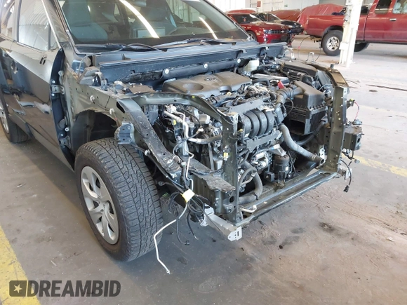 2021 Toyota RAV4 LE z VIN 2T3G1RFV9MC250665, wystawiony jako IAAI lot #42138232 z przebiegiem 40 574 mil mil oraz . Historia ofert i sprzedaży dostępna na DreamBid. Obrazek 20.