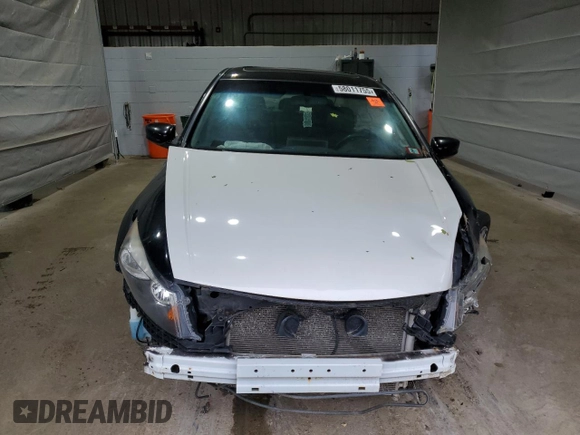 2011 Honda Accord EX-L z VIN 1HGCP3F85BA009136, wystawiony jako Copart lot #58011755 z przebiegiem Nie podano mil oraz Szkoda całkowita • Salvage title. Historia ofert i sprzedaży dostępna na DreamBid. Obrazek 5.