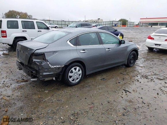 2015 Nissan Altima 2.5 S with VIN 1N4AL3AP9FC572092, listed as a IAAI auction lot 40840767 with 67,180 mi miles. Bid and sale history available at carsss.com. Image 4.