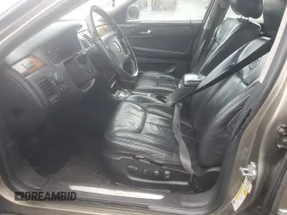 2010 Cadillac DTS 1SD z VIN 1G6KH5EY6AU126664, wystawiony jako Copart lot #58533225 z przebiegiem Nie podano mil oraz Szkoda całkowita • Salvage title. Historia ofert i sprzedaży dostępna na DreamBid. Obrazek 7.