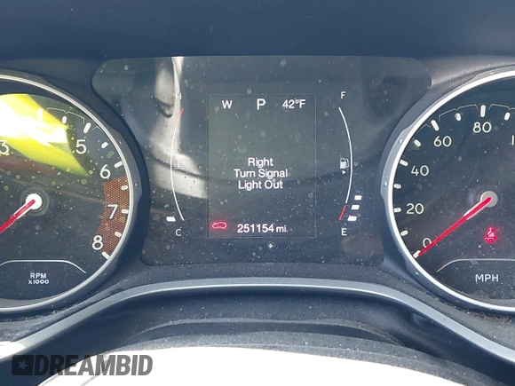 2018 Jeep Compass Sport with VIN 3C4NJCAB7JT107040, listed as a IAAI auction lot 41993385 with 251,154 mi miles. Bid and sale history available at carsss.com. Image 7.