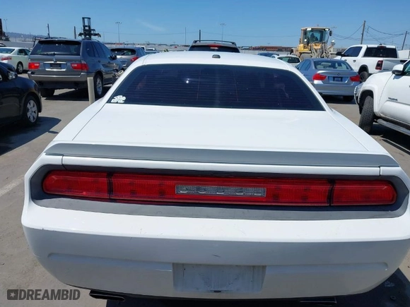 2014 Dodge Challenger R/T Plus with VIN 2C3CDYBT1EH176912, listed as a IAAI auction lot 41992990 with 113,687 mi miles. Bid and sale history available at carsss.com. Image 16.