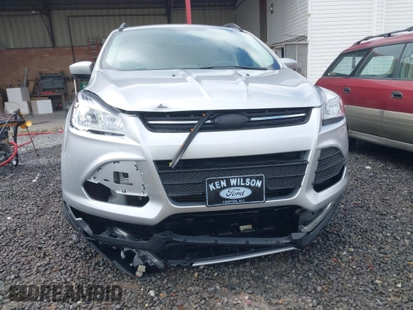 2014 Ford Escape SE with VIN 1FMCU9GX3EUD05447, listed as a IAAI auction lot 41817513 with 155,101 mi miles. Bid and sale history available at carsss.com. Image 6.