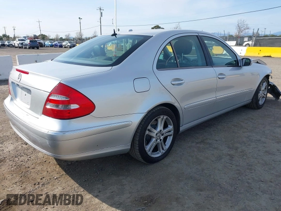 2006 Mercedes-Benz E 350 z VIN WDBUF56J96A907201, wystawiony jako IAAI lot #41855889 z przebiegiem 199 029 mil mil oraz . Historia ofert i sprzedaży dostępna na DreamBid. Obrazek 4.