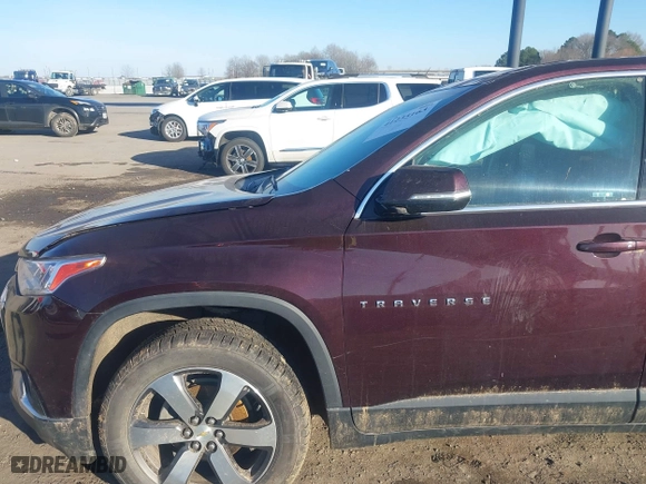 2019 Chevrolet Traverse LT Leather with VIN 1GNERHKWXKJ140685, listed as a IAAI auction lot 41235163 with 122,875 mi miles. Bid and sale history available at carsss.com. Image 21.