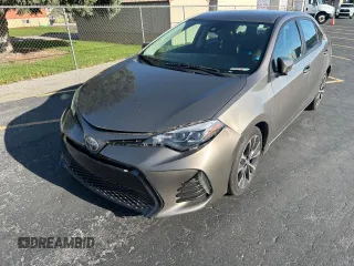 2019 Toyota Corolla L z VIN 5YFBURHE1KP903350, wystawiony jako Copart lot #57817825 z przebiegiem 236 109 mil mil oraz Tytuł czysty. Historia ofert i sprzedaży dostępna na DreamBid. Obrazek 2.