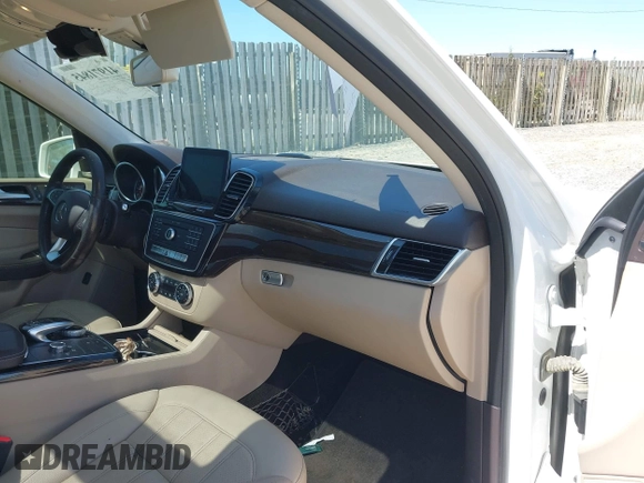 2017 Mercedes-Benz GLE 350 с VIN 4JGDA5HB9HA826090, выставлен на аукционе IAAI как лот 41971845 с пробегом 132 529 миль миль и . История ставок и продаж доступна на DreamBid. Изображение 5.