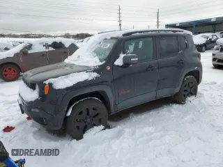2018 Jeep Renegade Trailhawk with VIN ZACCJBCB2JPH81604, listed as a Copart auction lot 46370305 with 106,564 mi miles and Salvage Title. Bid and sale history available at carsss.com. Image 1.
