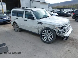 2011 Dodge Nitro Heat z VIN 1D4PT4GK8BW600644, wystawiony jako IAAI lot #42025867 z przebiegiem 173 887 mil mil oraz . Historia ofert i sprzedaży dostępna na DreamBid. Obrazek 1.