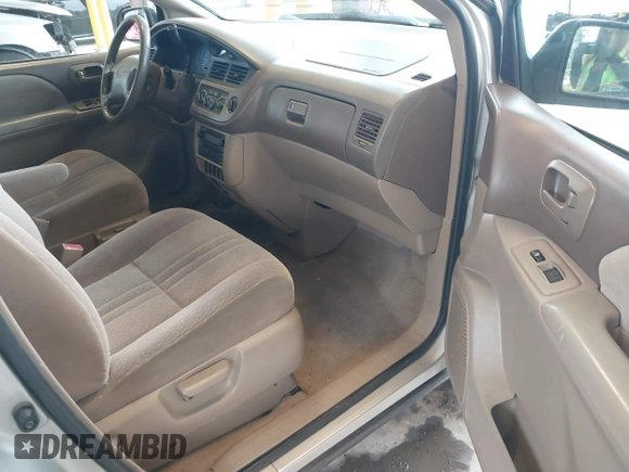 2001 Toyota Sienna CE with VIN 4T3ZF19C31U393059, listed as a IAAI auction lot 41809583 with 237,250 mi miles. Bid and sale history available at carsss.com. Image 5.