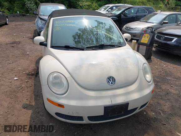 2006 Volkswagen Beetle z VIN 3VWRF31Y66M316498, wystawiony jako IAAI lot #42399384 z przebiegiem 123 886 mil mil oraz . Historia ofert i sprzedaży dostępna na DreamBid. Obrazek 6.