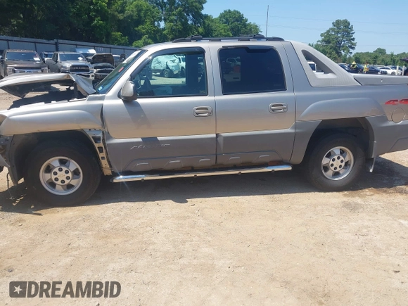 2002 Chevrolet Avalanche z VIN 3GNEK13T02G127607, wystawiony jako IAAI lot #42247519 z przebiegiem 249 223 mil mil oraz . Historia ofert i sprzedaży dostępna na DreamBid. Obrazek 14.